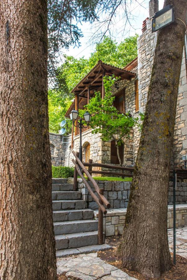 Ferienwohnung «Σκλάβας Χνάρι» Παραδοσιακός Ξενώνας Magouliana Exterior foto